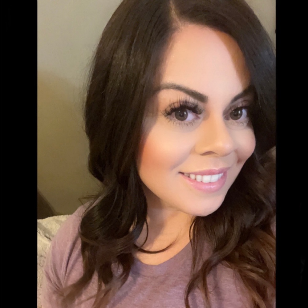 Meet your Posher, Alyssa